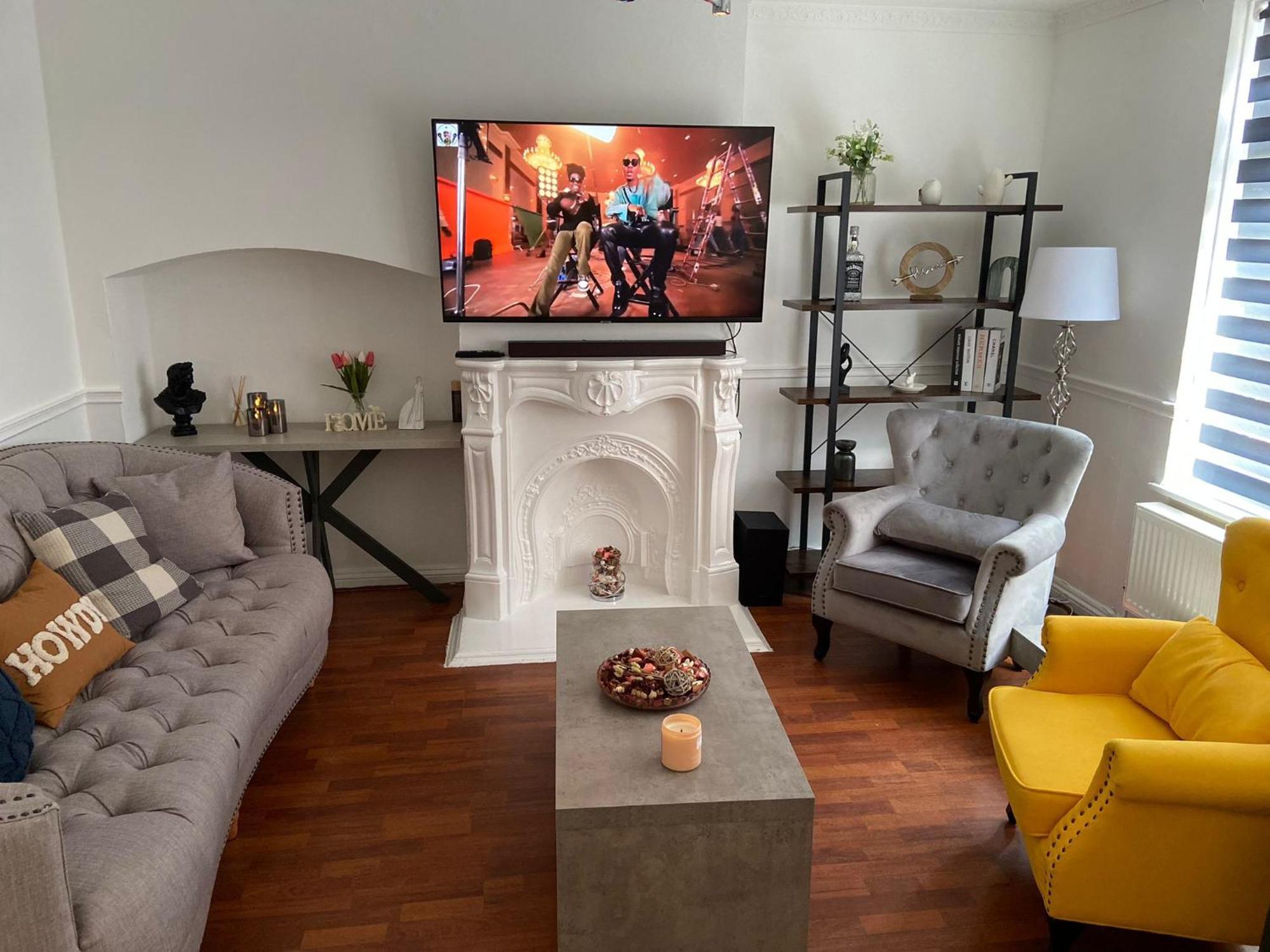 Peeams Abode Apartman Dagenham Kültér fotó